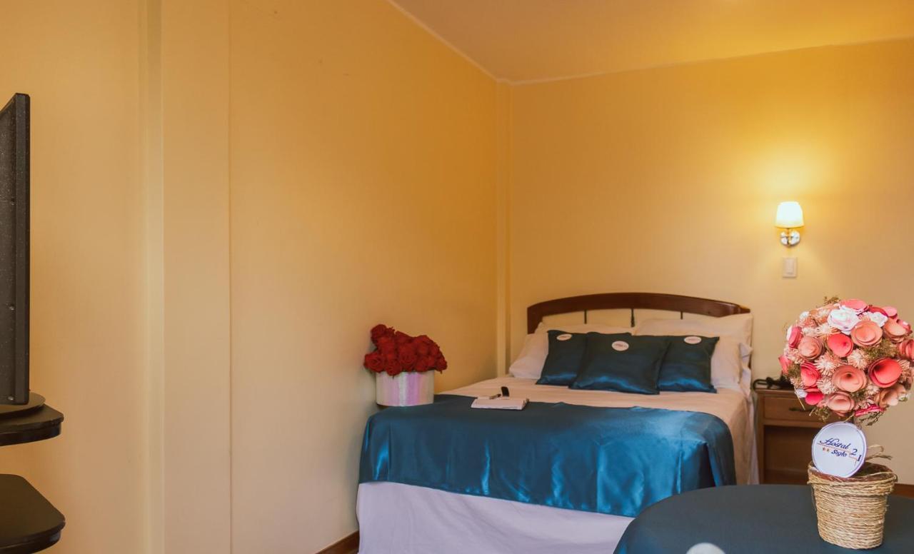 טאקנה Hostal Siglo 21 מראה חיצוני תמונה