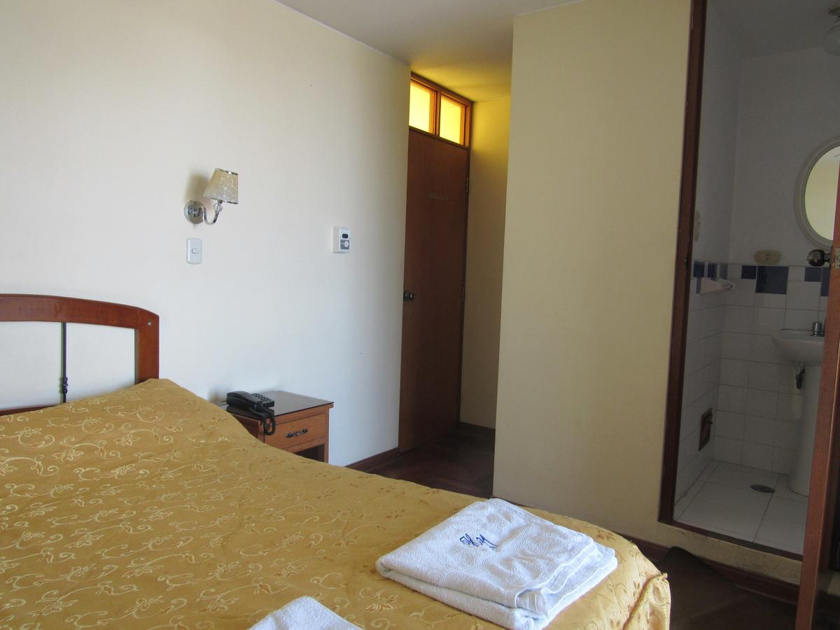 טאקנה Hostal Siglo 21 מראה חיצוני תמונה